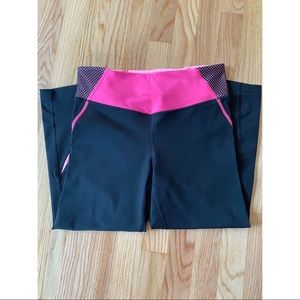 Victoria’s Secret VSX Capri legging
